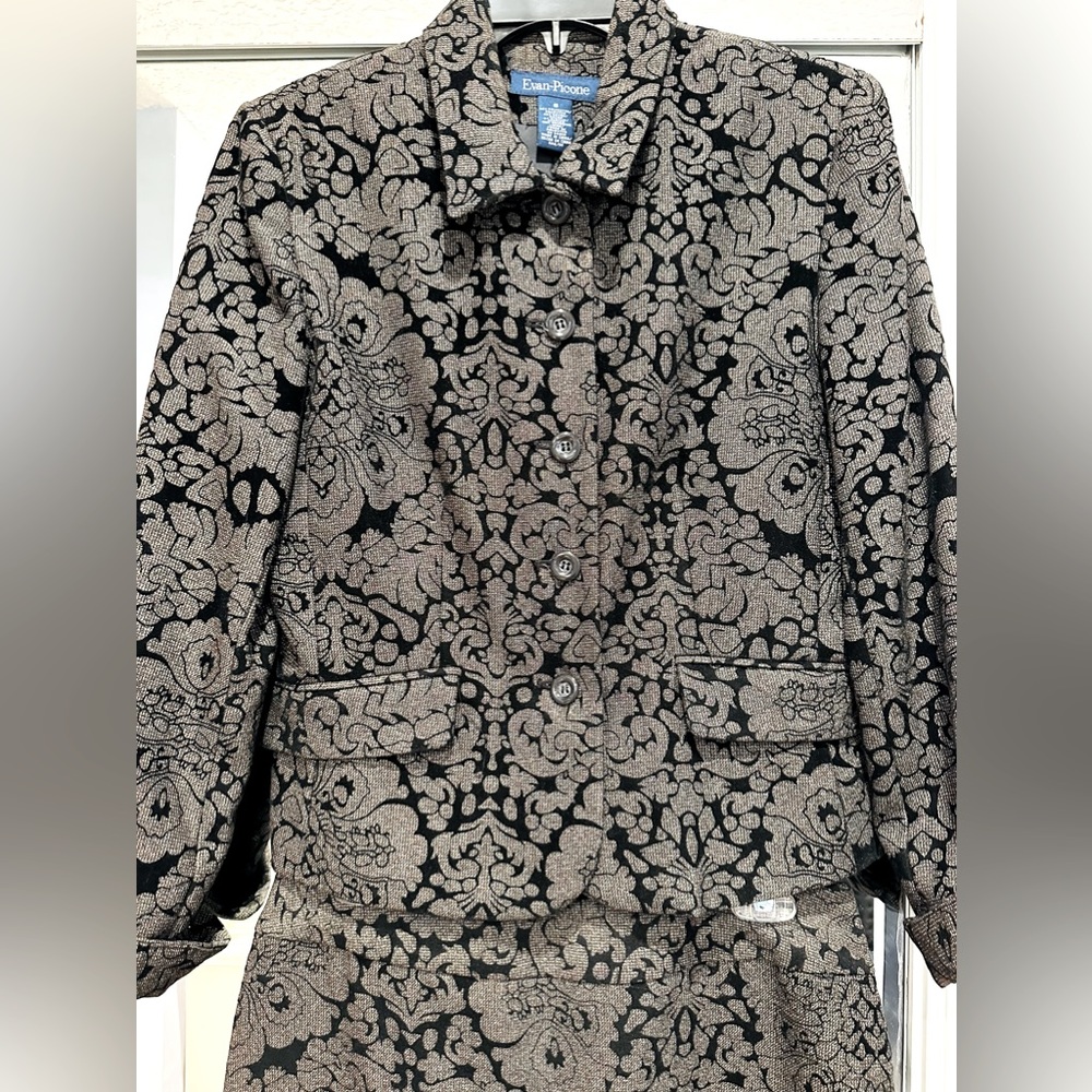 Evan Picone Ladies black dress suit